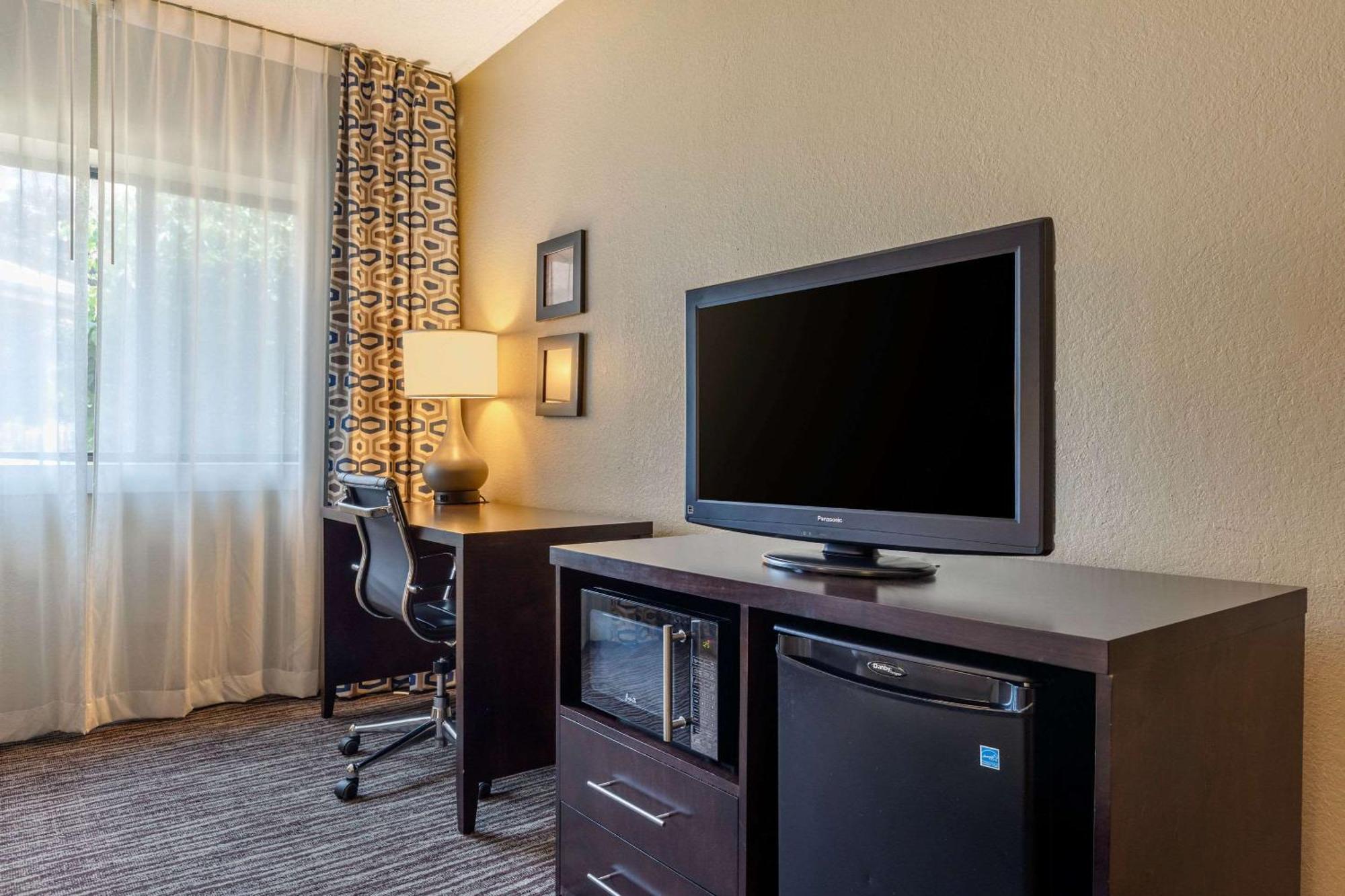 Suburban Studios Arlington Heights Elk Grove Buitenkant foto