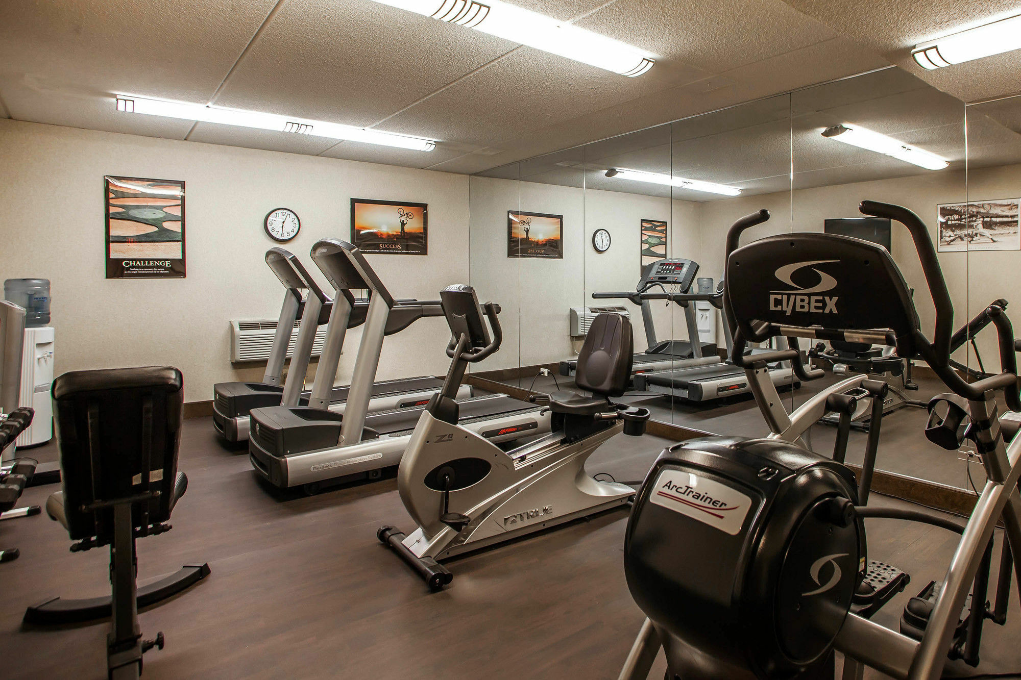 Suburban Studios Arlington Heights Elk Grove Buitenkant foto